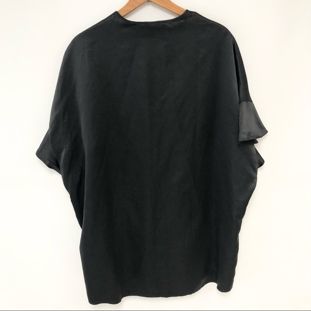 Victoria’s Secret One Size Black Satin Robe - Picture 6 of 8
